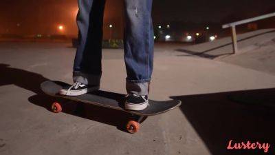 Arden & Tommy - Sk8er Boink - hclips.com