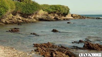 Angel - Beautiful Tourist Has Passionate Outd - Little Angel And Angel B - hotmovs.com