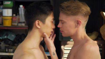 Asian twink fucked by white BF at home - drtuber.com