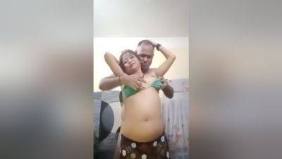 Uncle - Uncle And Aunty Enjoy Sex For Play,in Deshi Style Lip Kiss,toung Shocking Hot Sex,boobs,nippal - desi-porntube.com - India