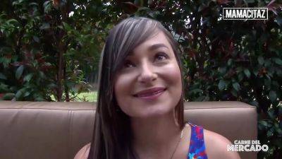 Jennifer - Sexy Colombiana Receives Deep Pussy Pounding Outside From Big Dick - Jennifer Rojas - hclips.com