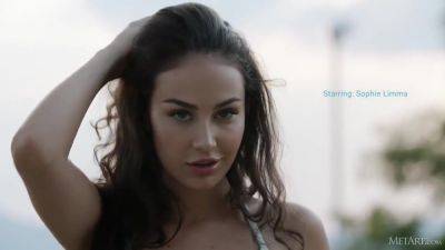 Garden Shower - Sophie Limma - hotmovs.com