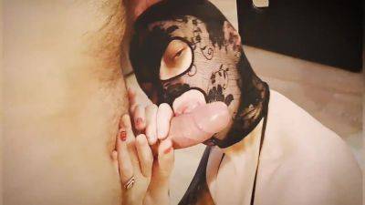 Golden Rain On Her Face 8 Min - hclips.com