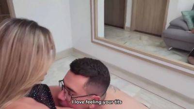 Mi Novio Y Yo Jugamos Que Es Un Extrano, Me Folla Mu - upornia.com