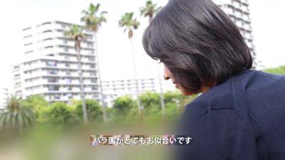 【薔薇より美しい50歳】この歳になってもハリのある美乳と巨尻。そして熟練のご奉仕テク、気持ち良すぎて我慢汁ダラッダラでしたwwwち●ぽ挿れてからも流石の腰使い。やっぱり若い娘とはテクニックが違いますわな - txxx.com - Japan