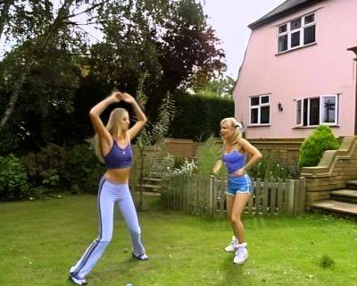 Tall and short British blonde lesbians - drtuber.com - Britain