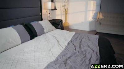 Elsa Jean - Elsa Jean - Petite Blonde 3some Interracial Fuck - videomanysex.com