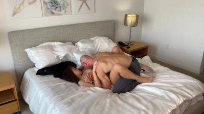 Johnny Sins - Ravages Willow Rhyders Pussy In Hotel Room With Johnny Sins - upornia