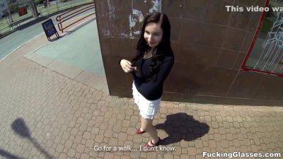 Out-of-town Gal Fucked Outside - hclips.com