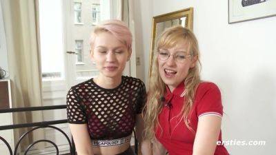 Vicky And Natalia Explore Their Rope - hclips.com