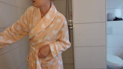 Outrageous!!! Date Filmed Me While I Was Showering! - upornia.com