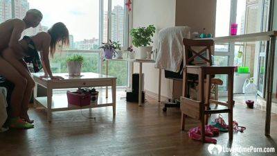 I fucked my roommate's girlfriend - hotmovs.com