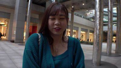 【細クビレG爆乳！Z世代の完璧すぎるエロボディ】太パパに捨てられて借金まみれになった港区女子登場ww愛嬌のある幼顔と身体のギャップに大興奮！！どこから見てもヌケる究極ボディで限界突破のエチエチ乱交×筆おろし！！ウブなチ●ポを弄ぶ - txxx.com - Japan