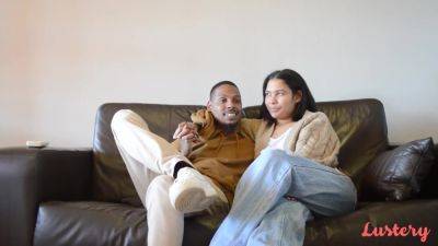 Asia & Luke - Heart-to-heart - upornia.com