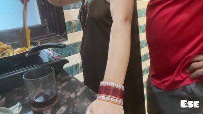 Bhabhi Fucked In The Kitchen - hclips.com - India