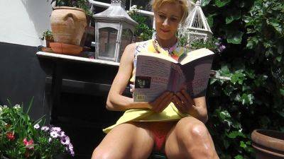 Last Summer Panty Flash - voyeurhit.com