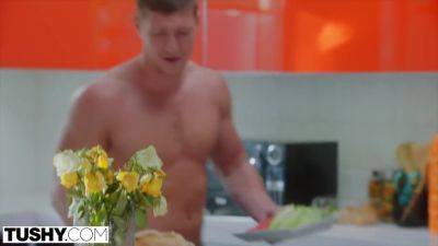 Jessy Jones, Oliver Flynn And Violet Myers In Curvy Babe Dped - hotmovs.com