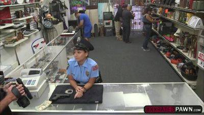 Horny Big Assed Babe Fucked A Horny Pawn Man As Payment - hclips.com