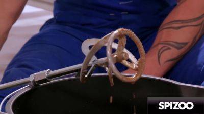 Jennifer - Jennifer Mendez - Plays With A Power Tool - hotmovs.com