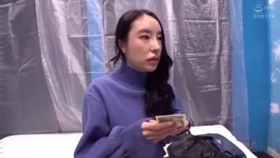 07356 Married woman planning - hclips.com - Japan