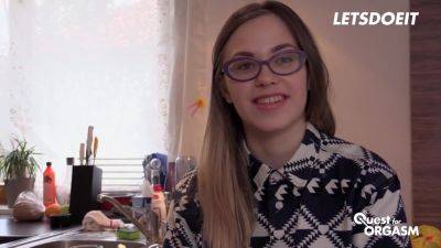 Brunette Selvaggia Fingers & Toys Her Twat To Reach Orgasm After Interview - upornia.com