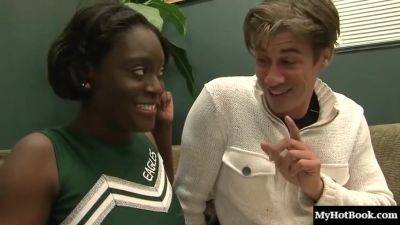 Sunny Has Given Up Her Whole Life To Getting On This Ch - upornia.com