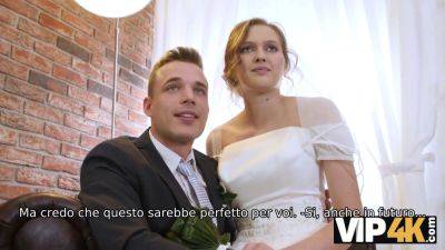 La coppia sposata decide di vendere la figa della sposa a buon prezzo - VIP4K reality porn - sexu.com - Czech Republic