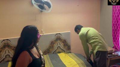 Fan Repairing Karne Aake Customer Ko Chod Dala - hclips.com - India