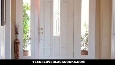 Joseline Kelly gets her tight pussy drilled by a big black cock in living room - sexu.com