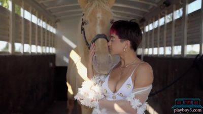 Curvy Latina Likes To Ride - Mia Valentine - upornia.com