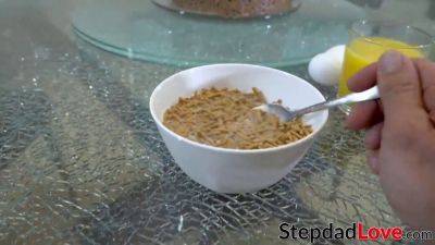 Stepdaughter Shae Celestine stretched & blasted with hot jizz - sexu.com