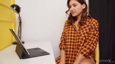 Luna - Reading Story In Hd With Ellie Luna - upornia.com