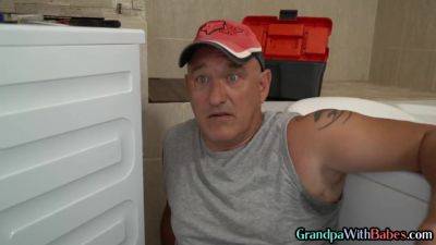 Grandpa fucks skinny squirting 21yo slut in her shaved twat - txxx.com