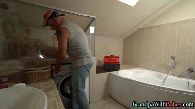 Grandpa fucks skinny squirting 21yo slut in her shaved twat - txxx.com