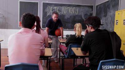 Paris White - Fuckfest Club - Ava Davis And Paris White - upornia.com