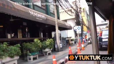 A Good Pussy Stretch Is Always Welcome By This Asian Ho - hotmovs.com