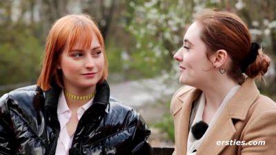 Dolly Stellt Sich Als Liebesspielzeug Fur Lola L - hclips.com