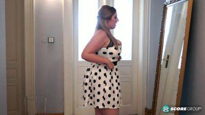 The British Titter - hotmovs.com - Britain