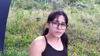 El Fin De Semana De Camping Termine Follando Con Un Extrano - videooxxx.com