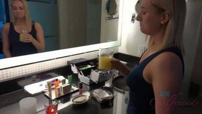 Kate England - Kate England: Amateur Blonde, Steamy Shower & Hardcore - xxxfiles.com