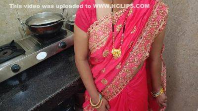 Hot Indian Desi Bhabhi Ko Phali Baar Choda Muskaan Bhabhi Ki Newly Saadi Ke Baad Boyfriend Ne Badroom Me Choda Mms Leak - hclips.com - India