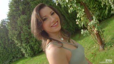 Lady Plays With Her Pussy - videooxxx.com