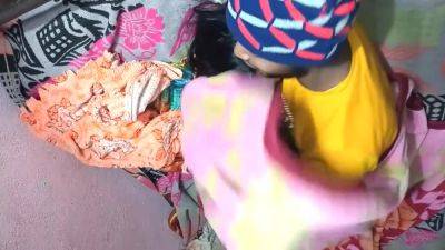 Desi Maida Ko Pelae Kar Di Raat Me Sande Ko - desi-porntube.com