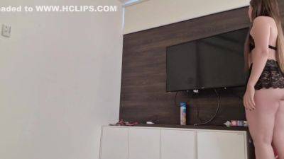 Dance At Home And I Offer You Money - hclips.com