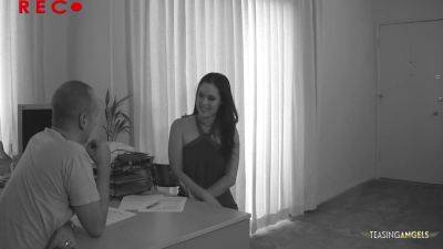 Hoping To Get Cum Down Her Throat The Brunette Signs Up For A Porn Casting - upornia.com