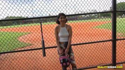 Penelope Reed - Tyler Steel - Penelope Reed Experiences a Tonsil Hockey Match - porntry.com