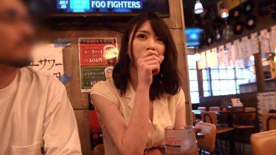 【美人妻×中出し懇願×大人の背徳ランジェリー性交】【MGS動画限定！特典映像付き】「実は私性欲強いんです。高齢旦那との月1SEXじゃ全然足りない…」と悩める美人妻に男優をアテンド！ - txxx.com - Japan