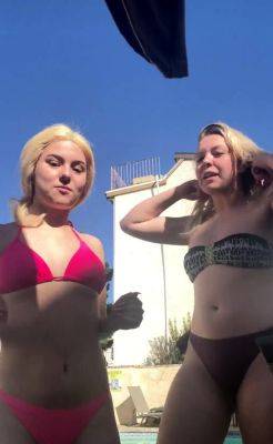 ariabanksxxx me & ashleymanson twerking at the pool xxx - drtuber.com