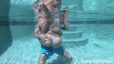 Alexis Monroe - Alexis Monroe: Wet & Busty - veryfreeporn.com