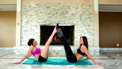 Shyla Jennings - Aidra Fox - Aidra Fox, Shyla Jennings - Hot Yoga - videooxxx.com